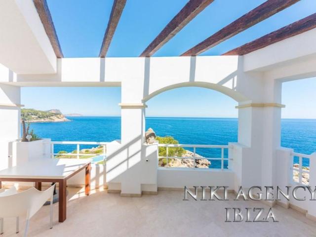 Apartamento en venta en Santa Eulària des Riu, Cala Llenya photo 0