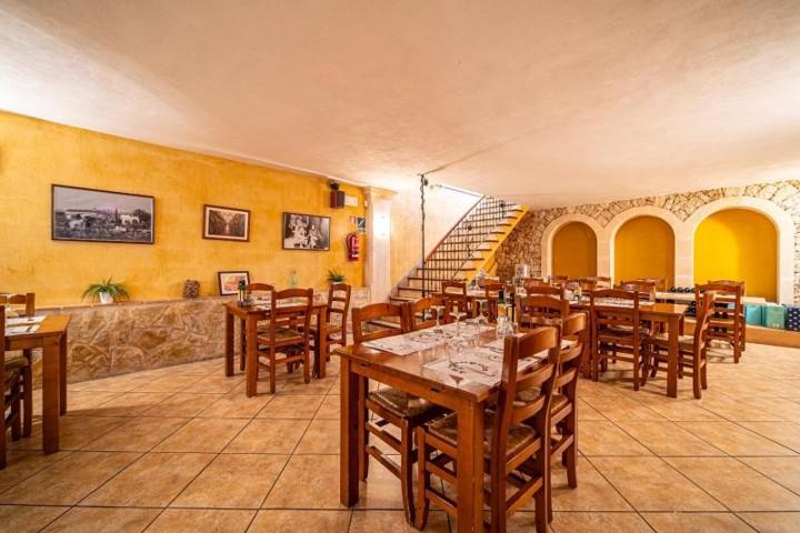 Local comercial en venta en Maria de la Salut, Centro photo 0