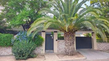 Chalet en venta en Mairena del Aljarafe, Simon Verde photo 0