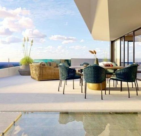 Apartamento en venta en Fuengirola, Carvajal photo 0