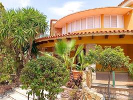 Chalet en venta en Godella photo 0