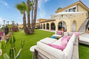 Chalet en venta en San Bartolomé de Tirajana, Montaña la DATA - Monte León photo 0