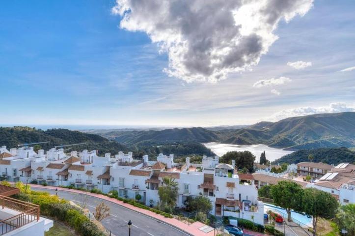 Aticos en venta en Istán, CARRETERA ISTAN photo 0