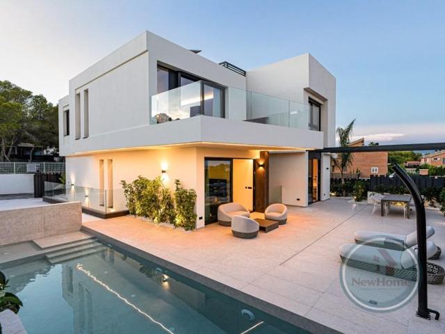 Chalet en venta en Benidorm photo 0