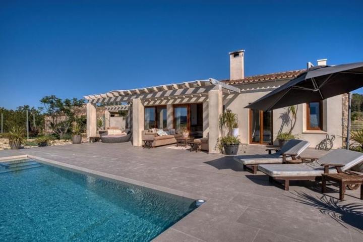 Chalet en venta en Sant Joan, Sant joan photo 0