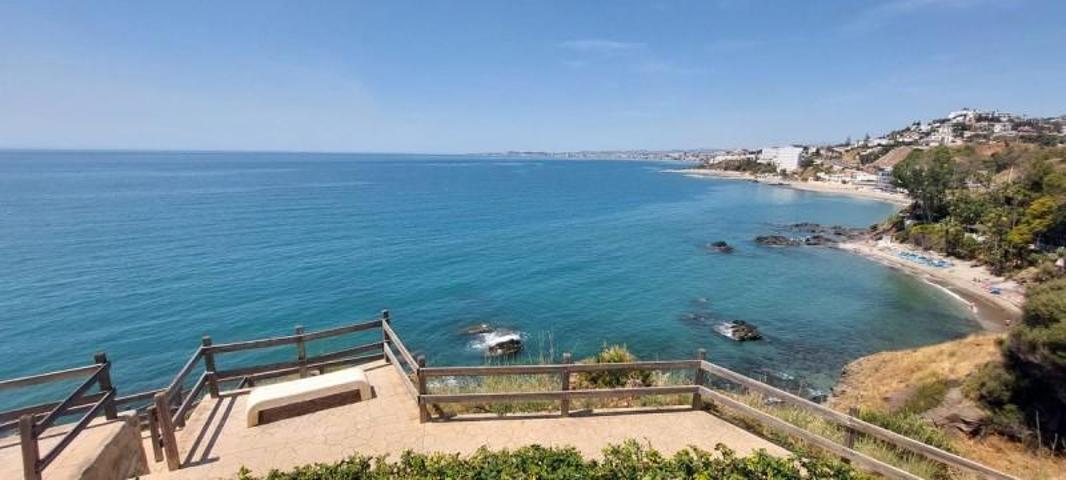 Apartamento en venta en Benalmádena, Torrequebrada photo 0