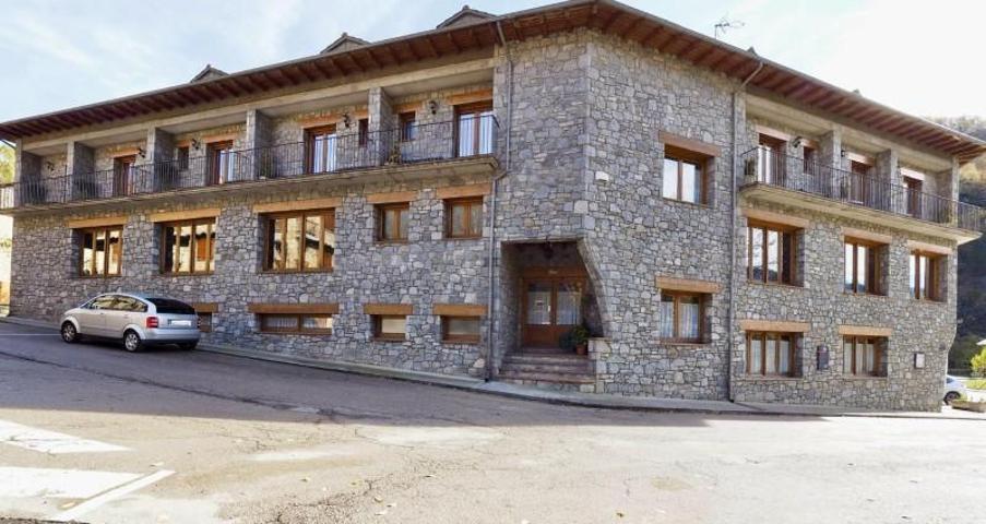 Edificio en venta en Setcases, Setcases photo 0