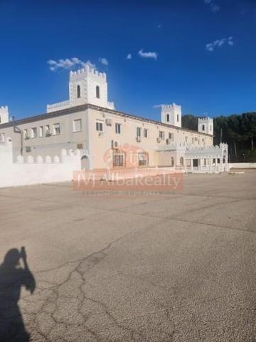 Edificio en venta en El Provencio, Provencio El photo 0