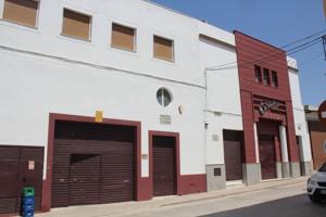 Edificio en venta en Castro del Río, Campiña sur-Campiña este photo 0