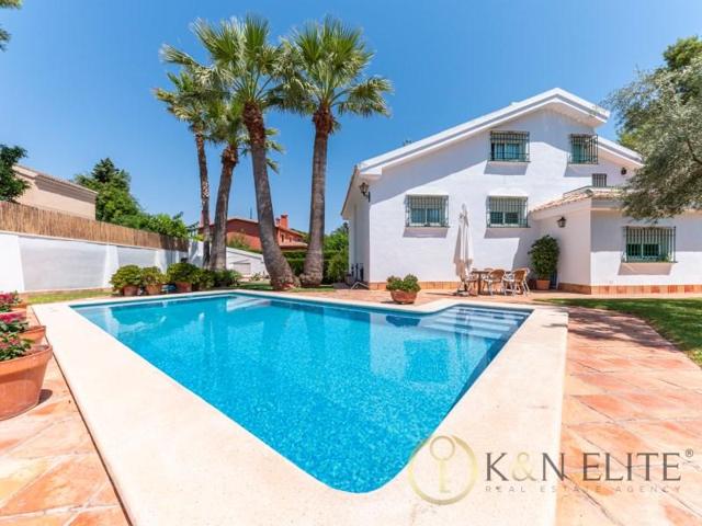 Chalet en venta en Alicante photo 0