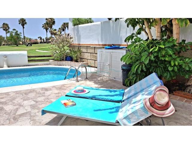 Bungalow en venta en Adeje photo 0