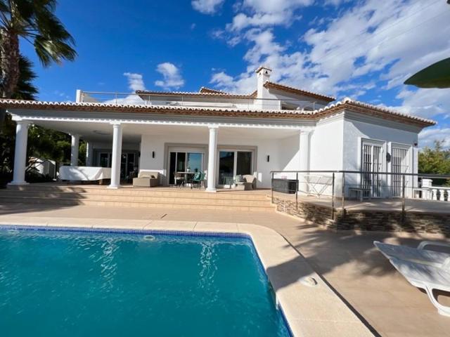 Chalet en venta en Calpe, Cometa photo 0