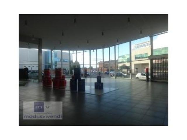 Nave industrial en venta en San Andrés del Rabanedo photo 0