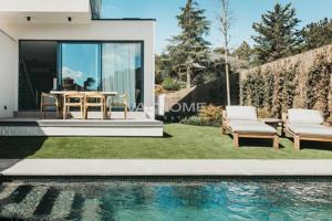 Casa en venta en Cerdanyola del Vallès, Bellaterra photo 0