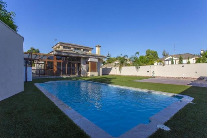 Chalet en venta en Jerez de la Frontera, Parque Avenida photo 0