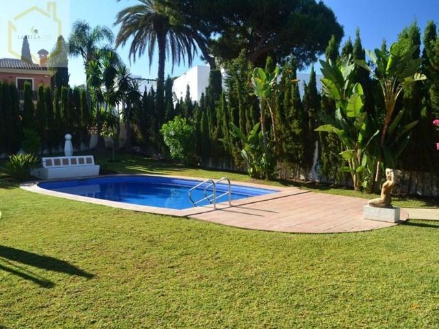 Chalet en venta en Marbella photo 0