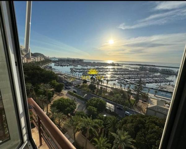 Apartamento en venta en Alicante, Centro photo 0
