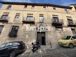 Edificio en venta en Toledo, Calle Santa Leocadia, 45002 photo 0