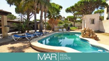 Chalet en venta en Chiclana de la Frontera, 1ª pista de La Barrosa photo 0