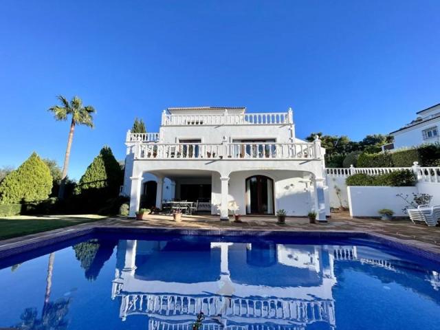 Chalet en venta en Sotogrande, Sotogrande Alto photo 0