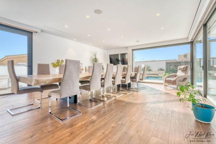 Casa en venta en Avinyonet de Puigventós, Mas pau photo 0