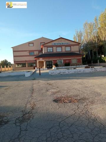 Local comercial en venta en Serranillos del Valle, Calle del cerro photo 0