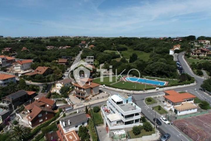 Casa en venta en Bareyo photo 0