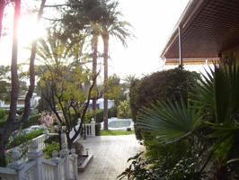 Chalet en venta en Paterna photo 0