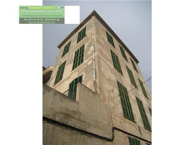 Edificio en venta en Sineu, Sineu photo 0