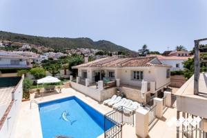 Chalet en venta en Alhaurín de la Torre, Calle Jerez, 29130 photo 0