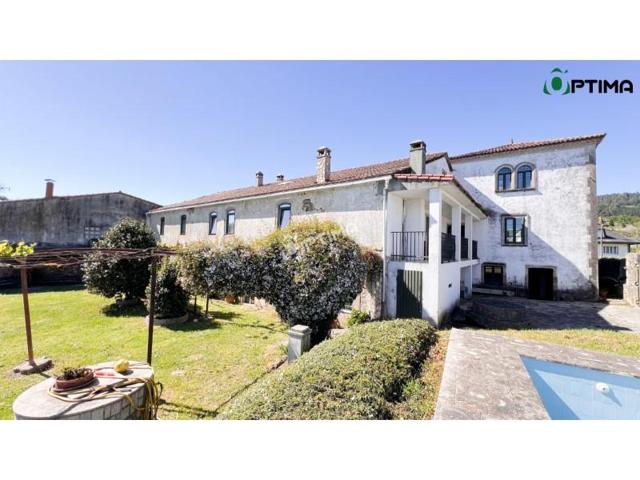 Casa en venta en Vedra photo 0