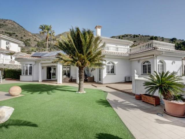 Chalet en venta en Benalmádena, Capellanía photo 0