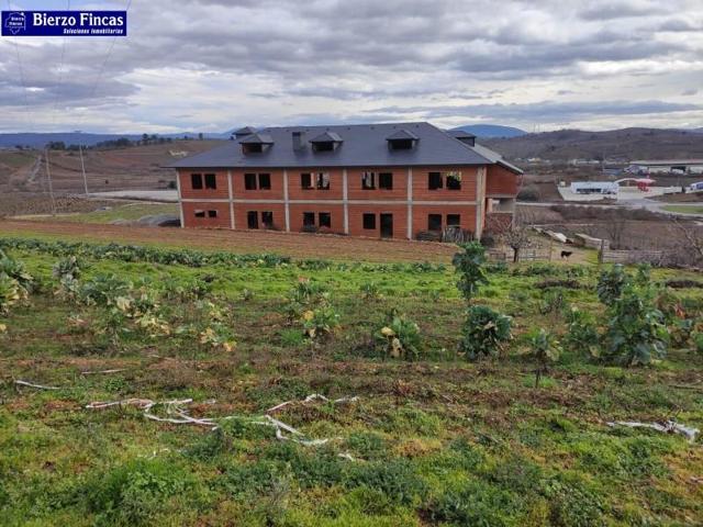 Edificio en venta en Camponaraya, Camponaraya photo 0