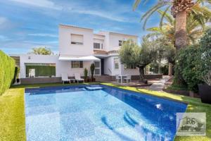 Chalet en venta en L'Eliana, El Carme-Sant Agustí-Bonavista photo 0