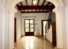 Casas de pueblo en venta en Llucmajor photo 0