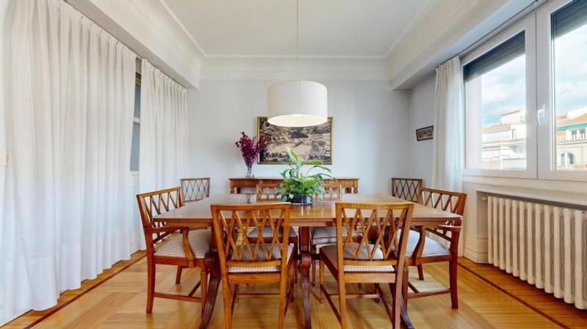 Piso en venta en Bilbao, Abando photo 0