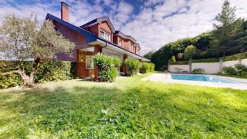Chalet en venta en Mungia, Pais vasco photo 0