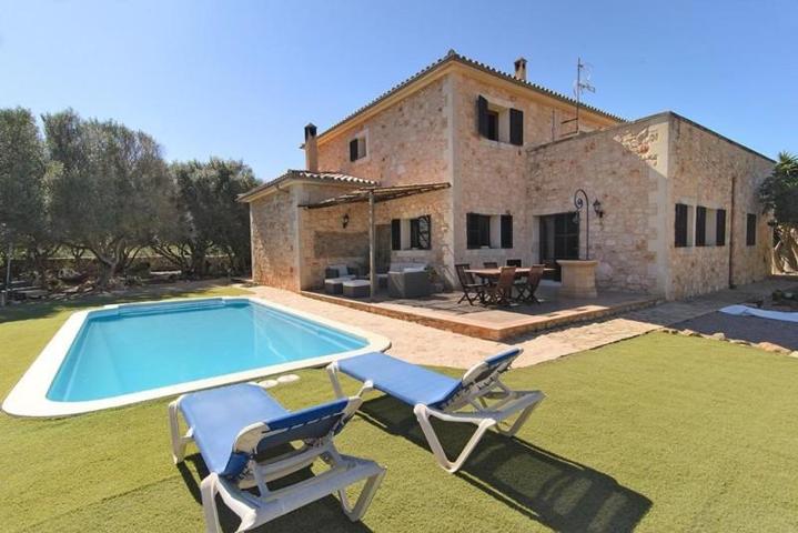 Chalet en venta en Ses Salines, Ses salines photo 0