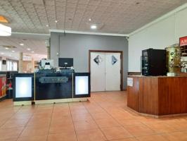 Local comercial en venta en Camarles, Cataluña photo 0