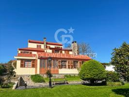 Chalet en venta en Oleiros photo 0
