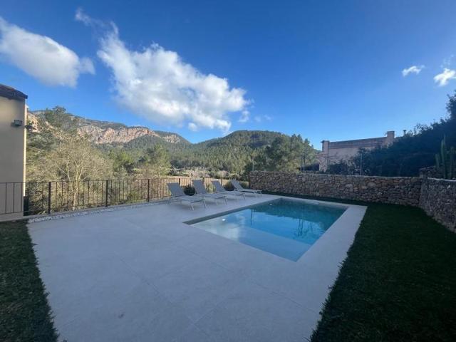 Chalet en venta en Puigpunyent photo 0