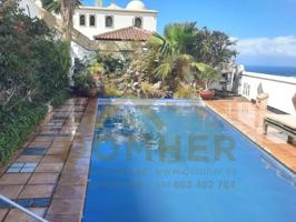 Chalet en venta en Adeje photo 0