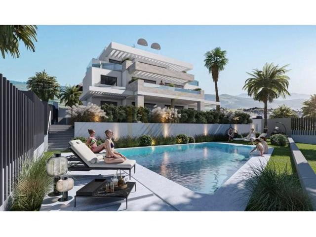 Apartamento en venta en Estepona photo 0