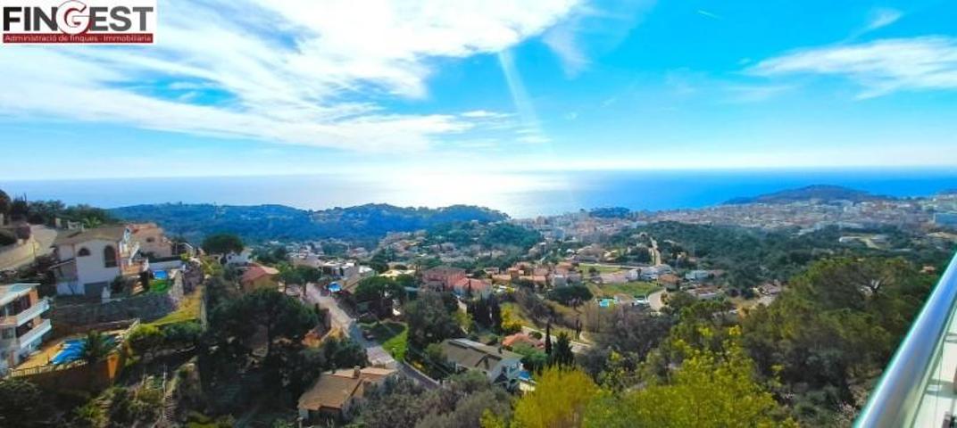 Casa en venta en Lloret de Mar, Roca grossa photo 0