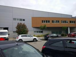 Nave industrial en venta en Vigo, Valadares photo 0