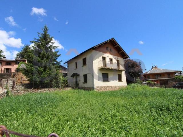 Terreno en venta en Alp photo 0