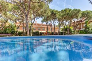 Adosada en venta en Gavà, Gavà Mar photo 0