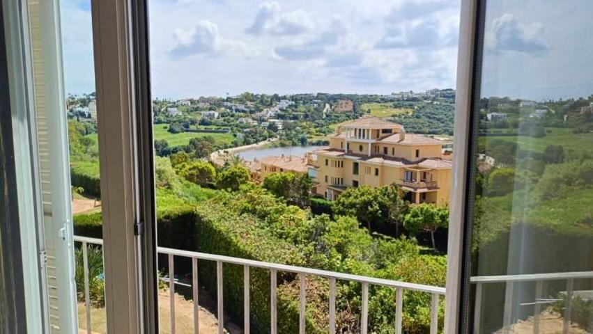 Chalet en venta en Estepona, Costa Del Sol photo 0