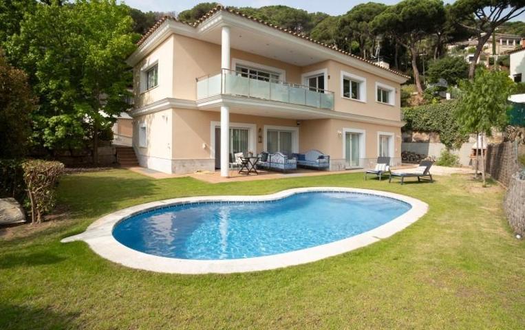 Chalet en venta en Premià de Dalt, Costa del maresme photo 0