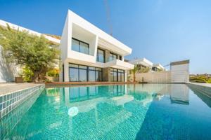 Chalet en venta en Finestrat, Sierra cortina photo 0